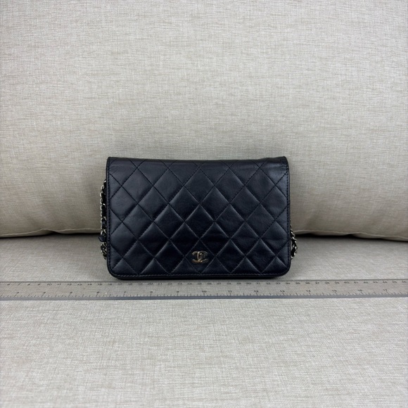 SOLD - CHANEL Wallet on Chain – Black Calfskin, Series 21 (Color Changed) - Picture 3 of 16